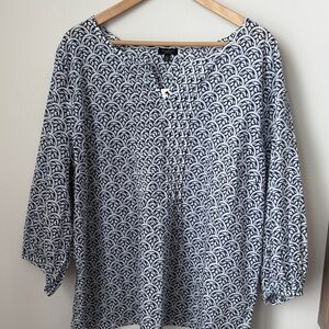 Talbots Navy and White Patterned Blouse Size 3X Petite